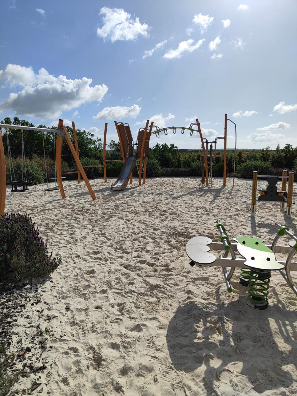Bayline- Beachfront And Pool Armacao de Pera Exterior photo